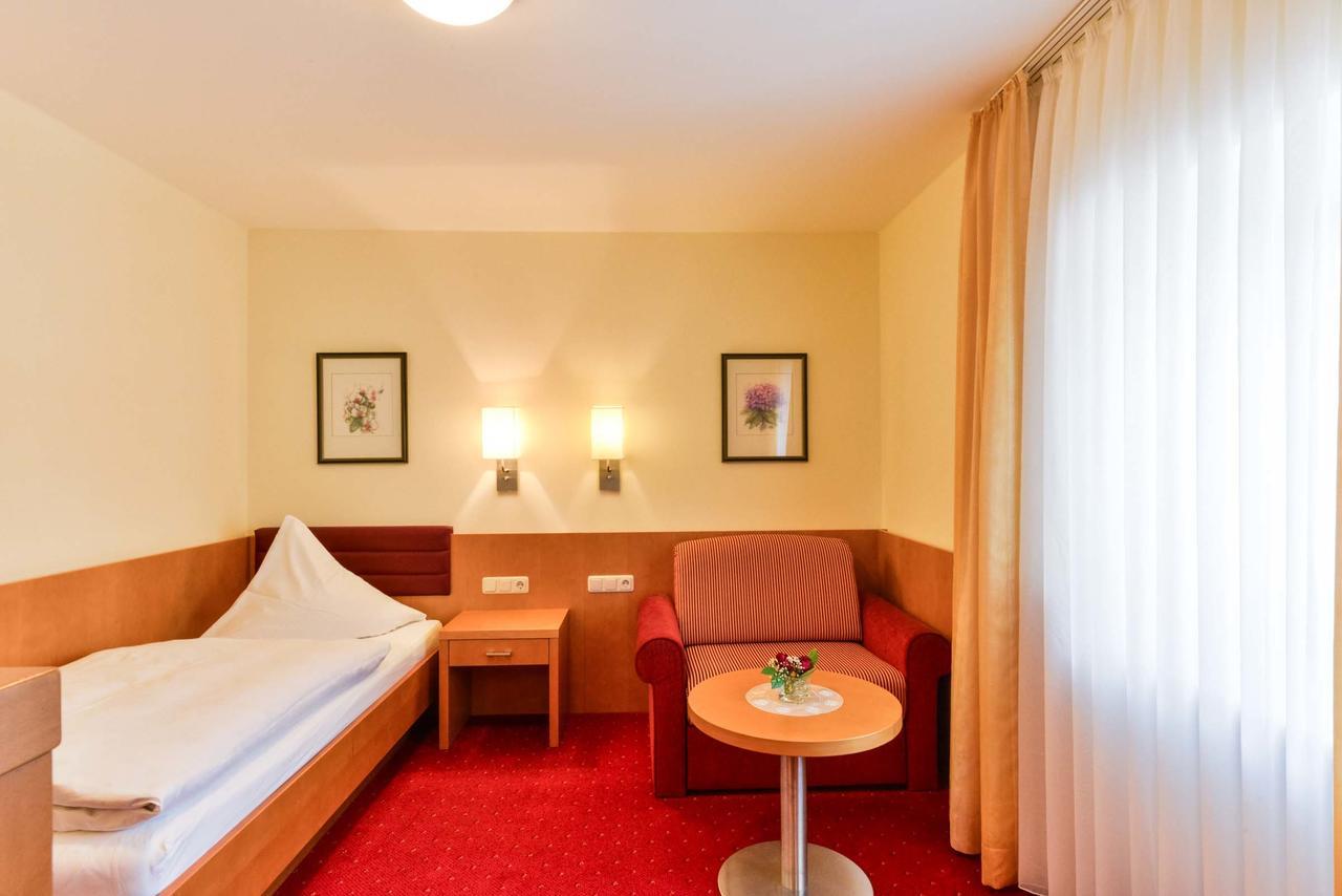 Hotel Sixt Rohr in Niederbayern Buitenkant foto